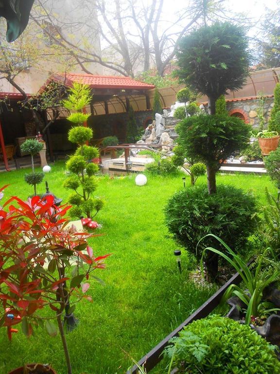 Gala-Garden Hotell Bitola Exteriör bild
