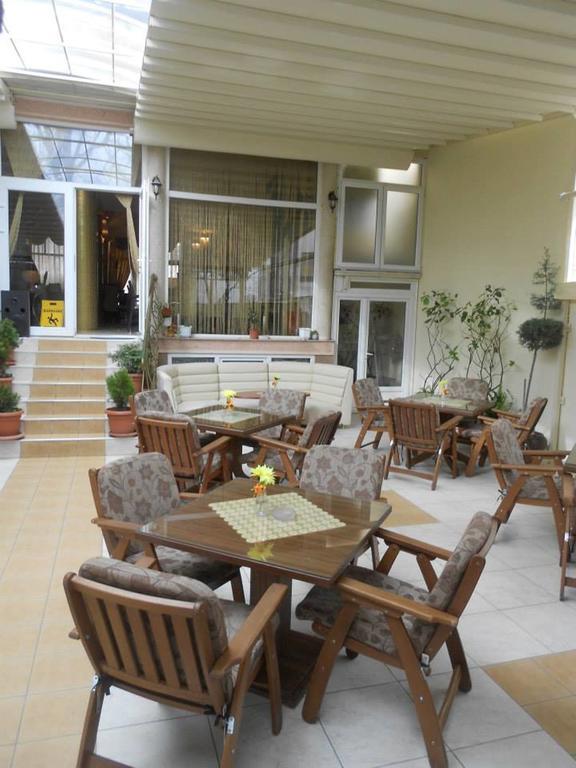 Gala-Garden Hotell Bitola Exteriör bild