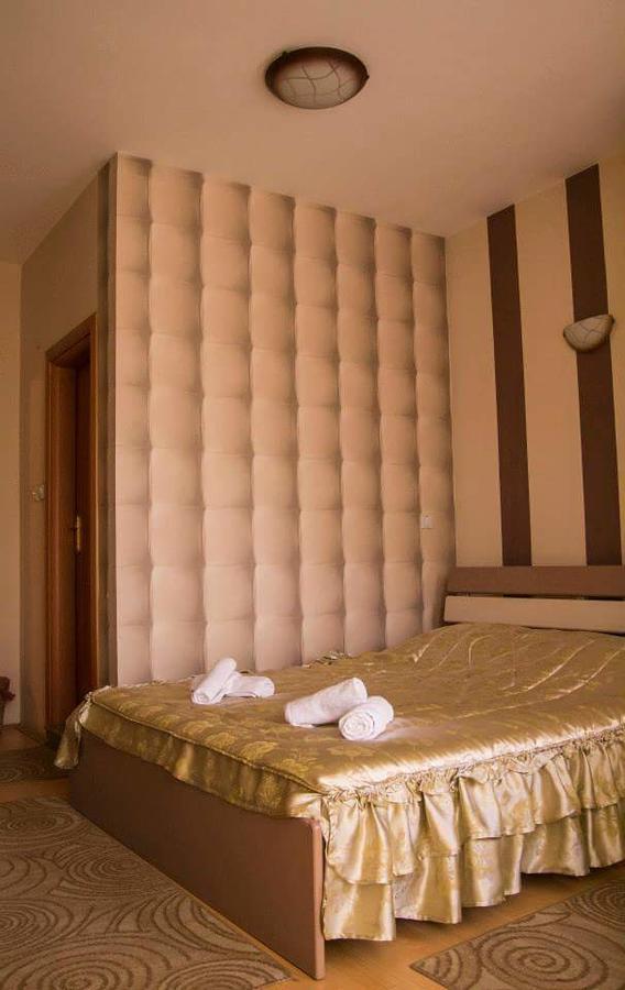 Gala-Garden Hotell Bitola Exteriör bild